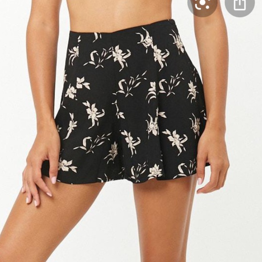 BRAND NEW Black Flowy Shorts with Cream Flowers